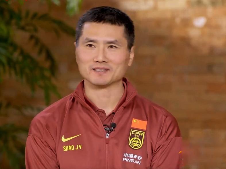 邵佳一挺固执！王上源腰部不适 球迷力推荐7大悍腰 依木兰不补招