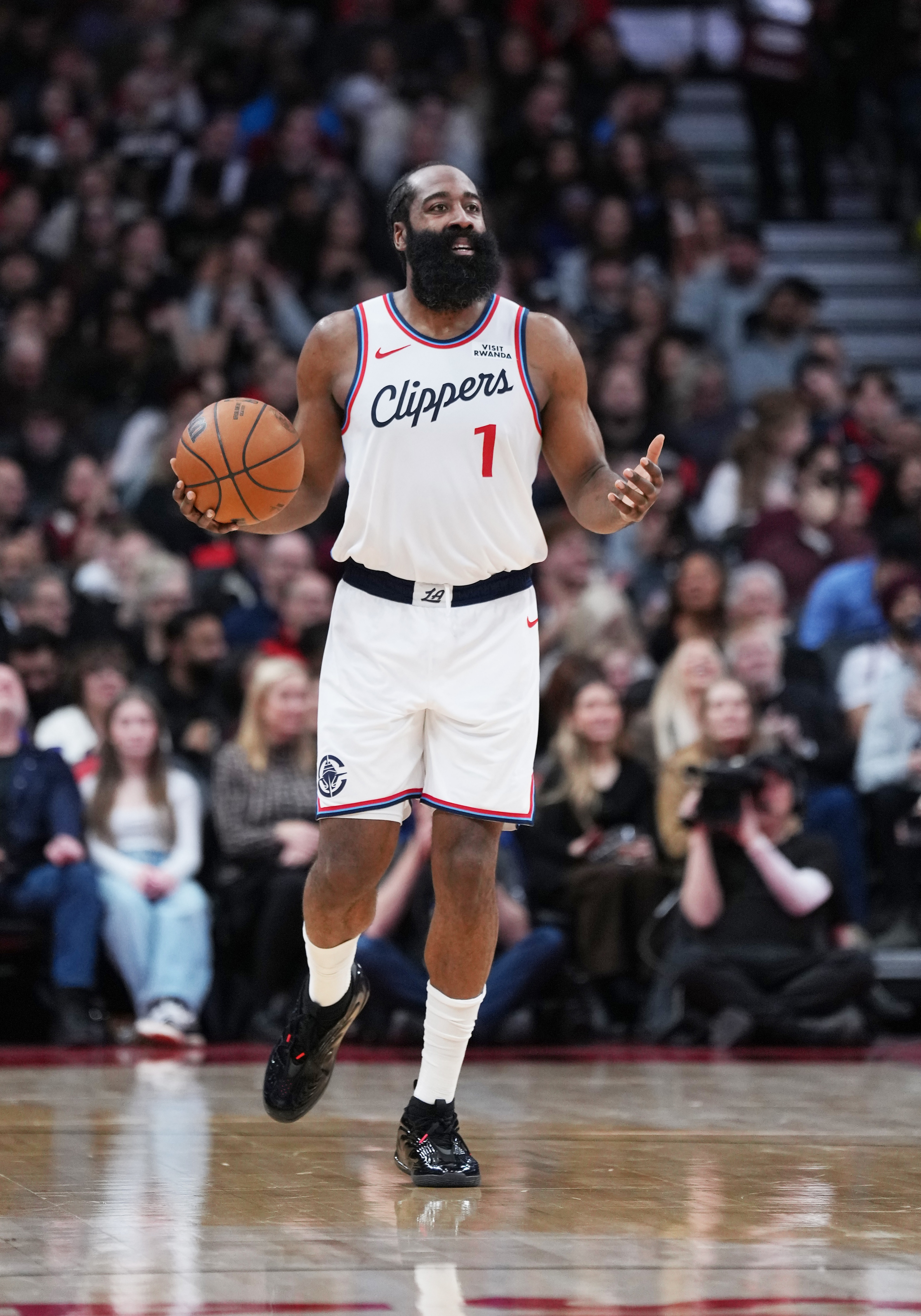 足智彩-哈登：我机会很多只是投丢了一些球 保持出勤是我唯一要专注的事